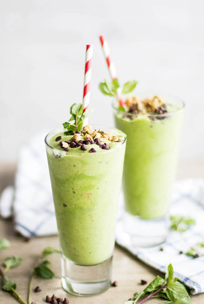 Chocolate Chip Mint Smoothie, a healthy green smoothie topped with chocolate chips and granola