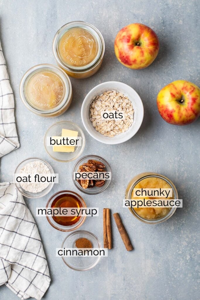 The ingredients needed to make a quick applesauce crisp dessert.