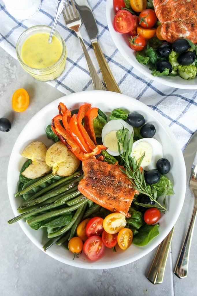 Blackened Salmon Nicoise Salad with Mango Tarragon Dressing - Sunkissed ...