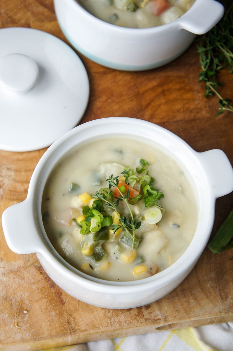 Dairy Free Corn Chowder / This vegan soup is ultra creamy, and packed with veggies. Super comforting!