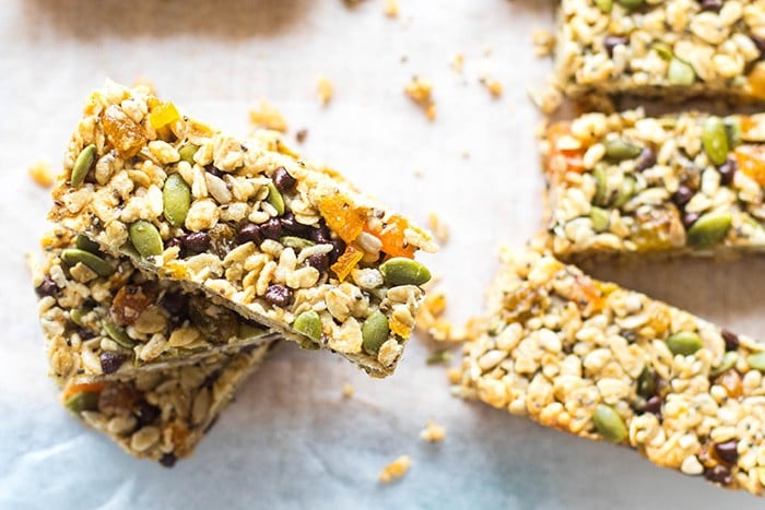 Homemade Granola Bars / These easy, gluten free granola bars are packed with apricots, seeds and chocolate chips, but you could easily customize with your favorite add ins!