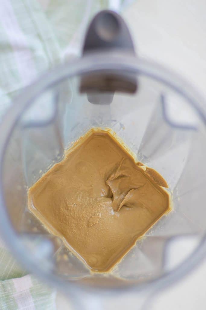 Sunflower Butter Recipe / Making sunflower seed butter at home is easy with a high speed blender or food processor.