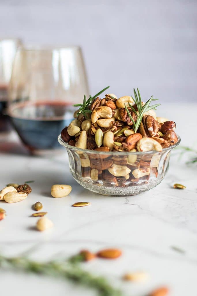 Roasted Mixed Nuts / Toasted nuts are mixed with a flavorful and festive combination of shallots, rosemary, and spices.