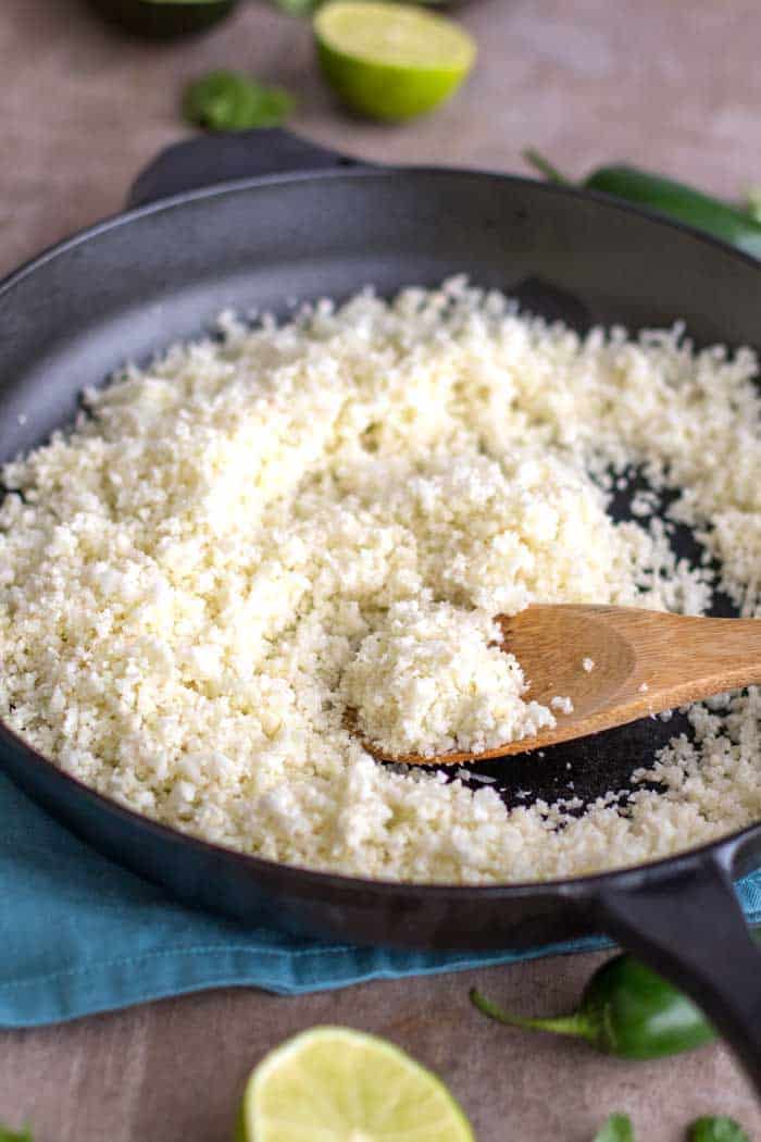 This show the correct texture for making good cauliflower rice.