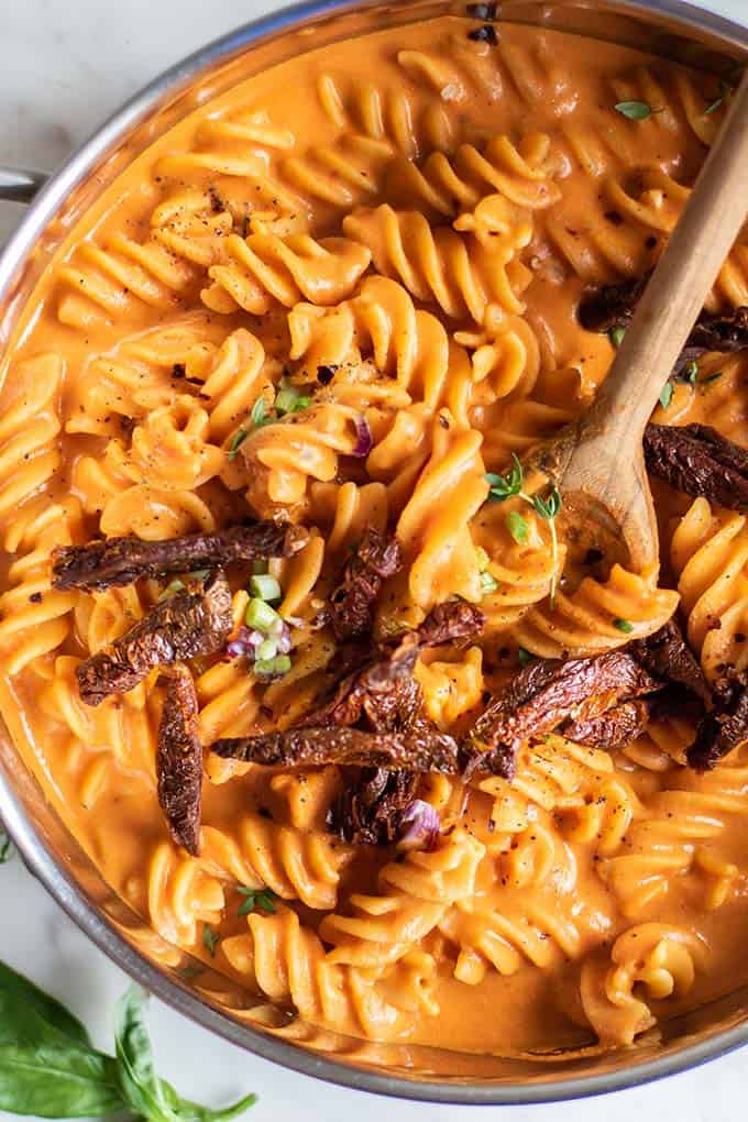 One Pan Creamy Tomato Pasta - Dishing Out Health