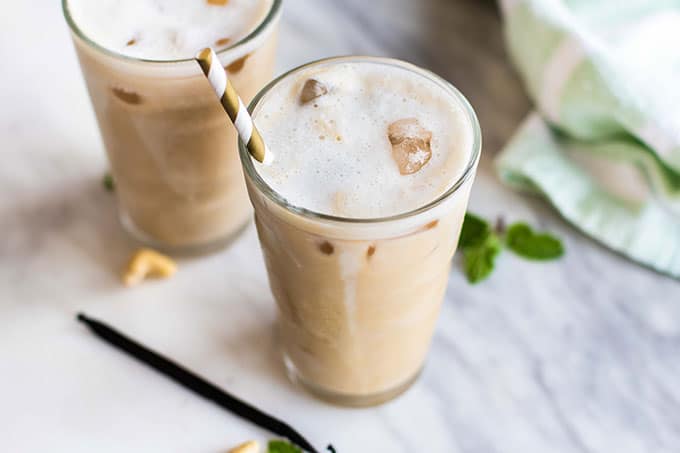 2 Minute Homemade Vanilla Iced Coffee - Frosting and Fettuccine