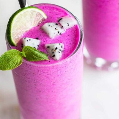 Tropical Dragon Fruit Smoothie (Pitaya)