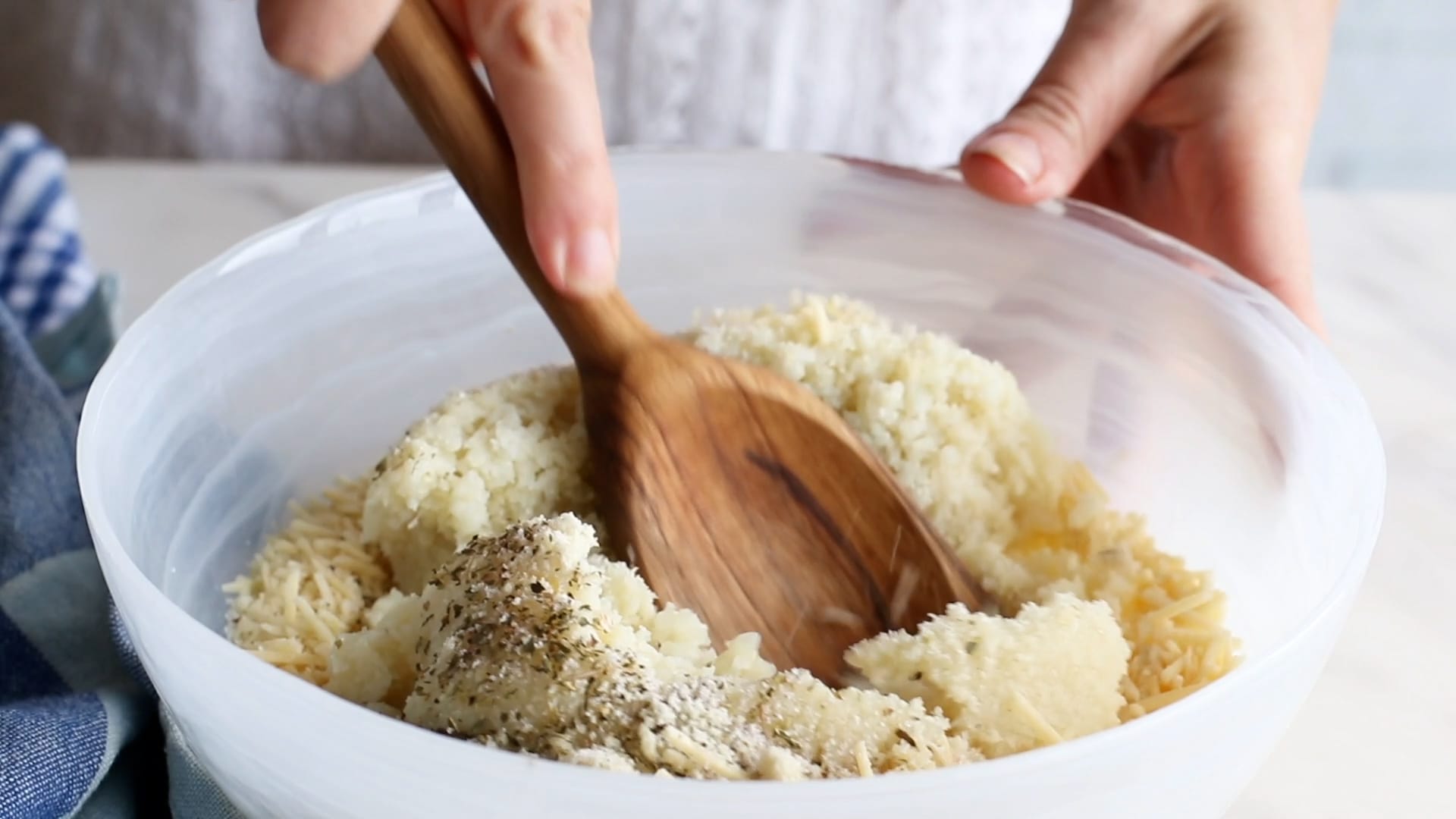 Cauliflower Pizza Crust Low Carb Cauliflower Pizza