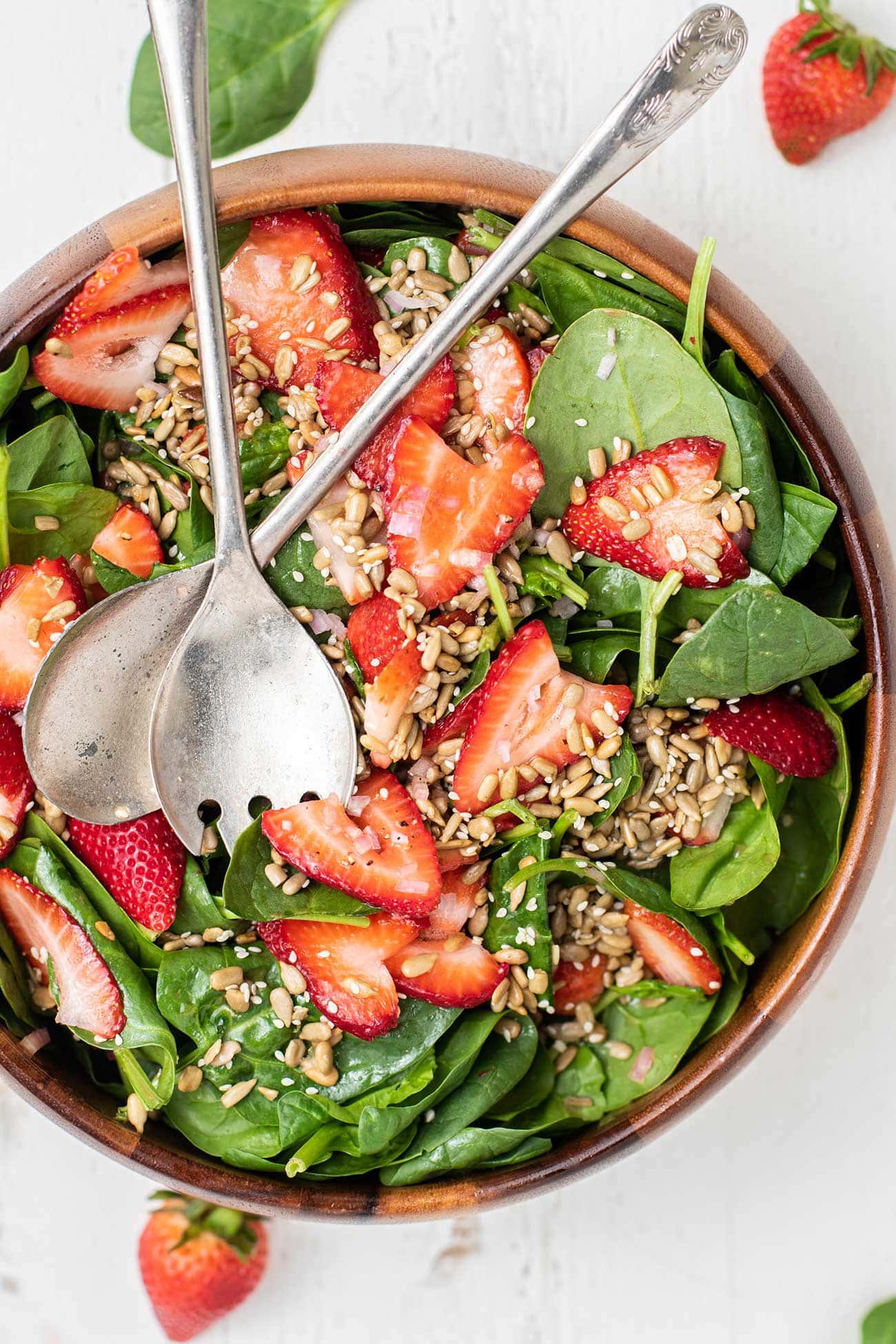 Simple Strawberry Spinach Salad - Vitamin Sunshine