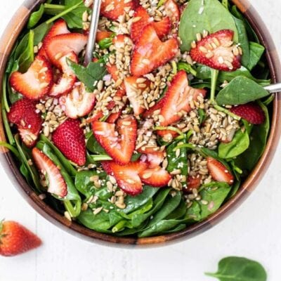 Strawberry Spinach Salad (with Vinaigrette Dressing)