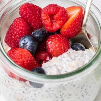 Greek Yogurt Overnight Oats (High in Protein!)