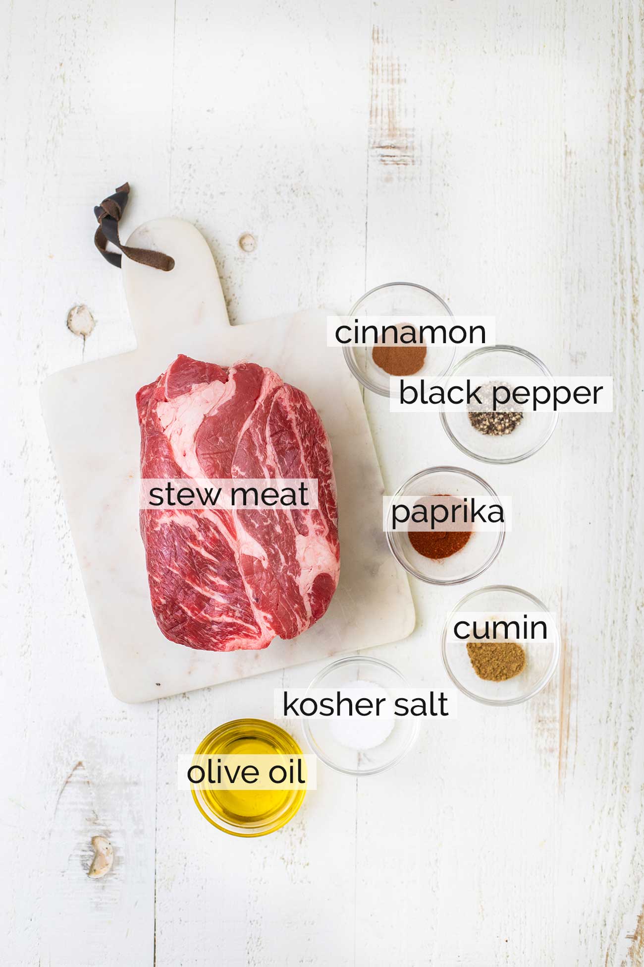 The ingredients needed to prepare the beef to stew.