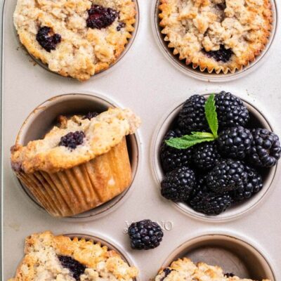 Healthy Blackberry Muffins with Oatmeal Crumble Topping