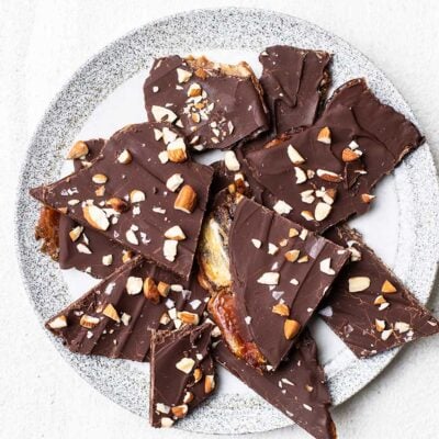 A plate with pieces of date bark.